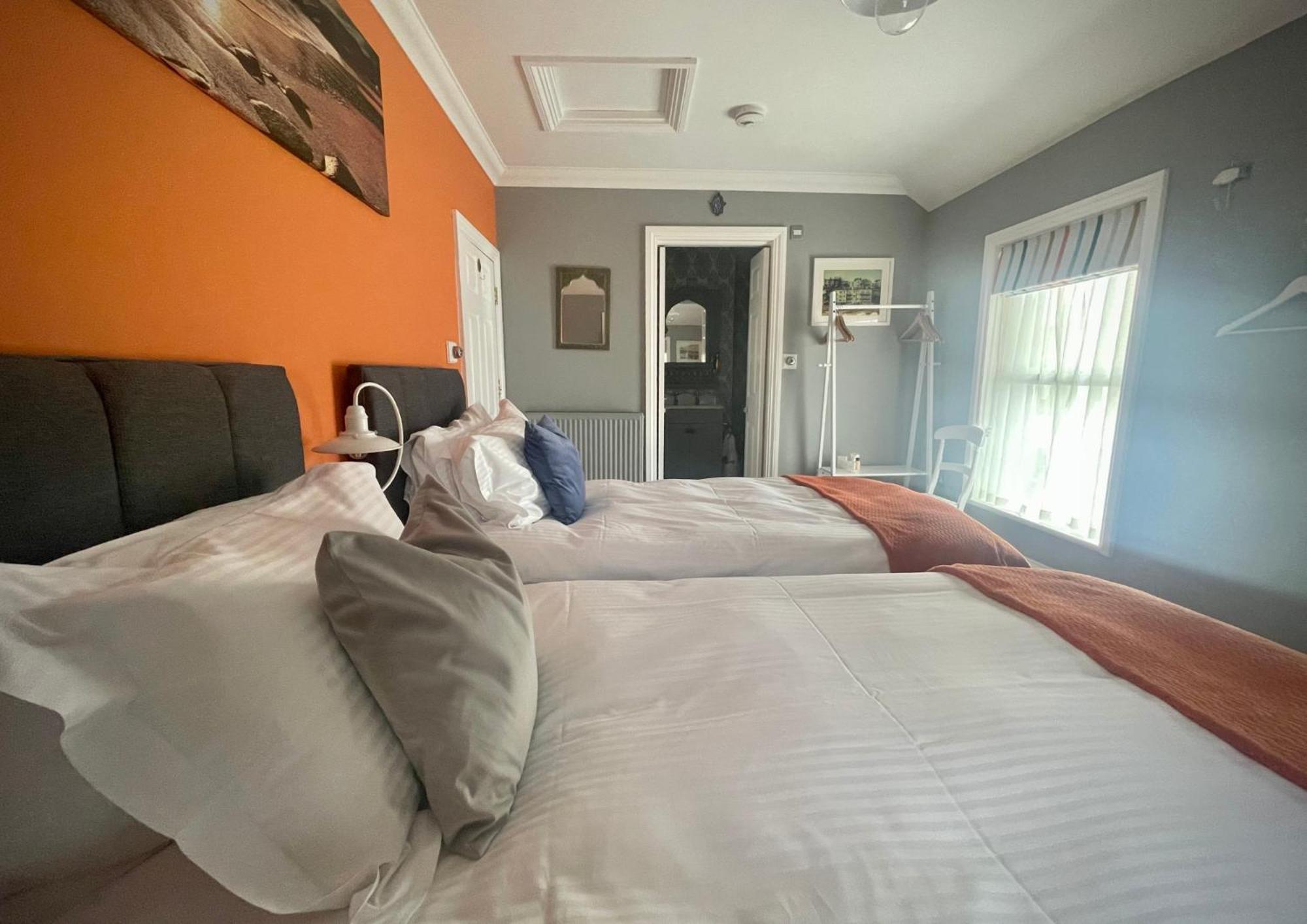 Ebenezer'S Place Broadstairs Extérieur photo