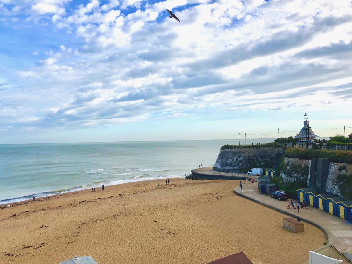 Ebenezer'S Place Broadstairs Extérieur photo